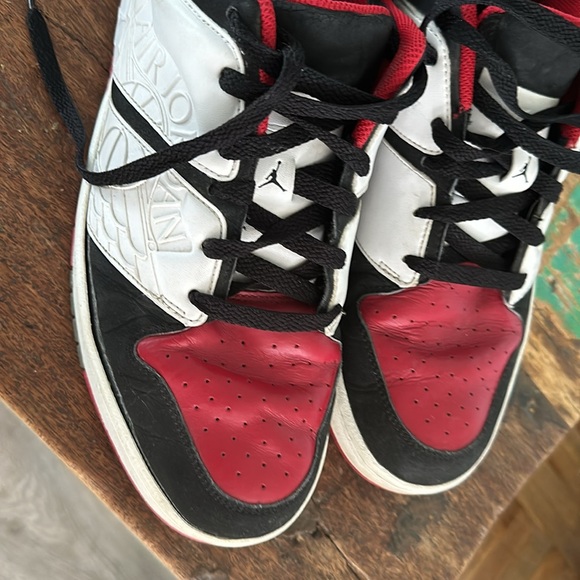 Low varsity vintage Jordan’s - Picture 5 of 7